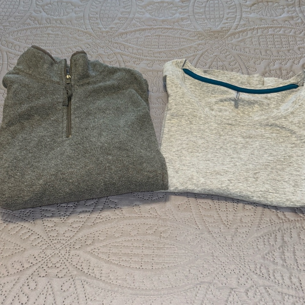 Set of two long sleeve shirts